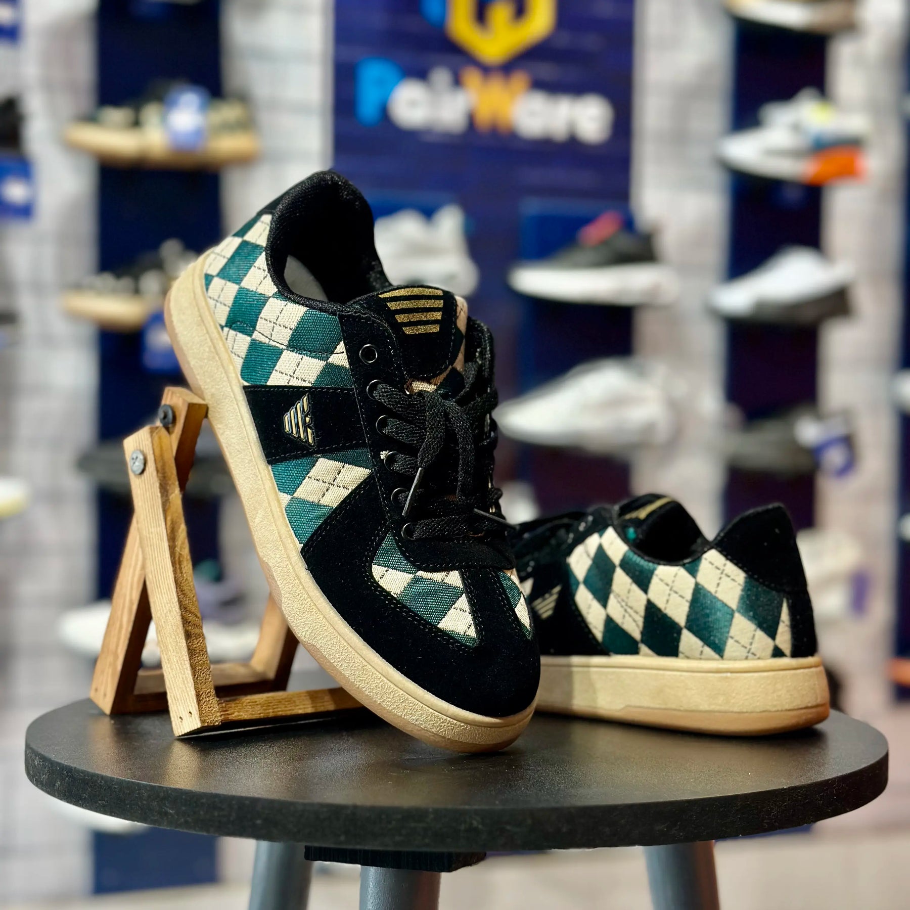 Plaid Low Sneaker Premium